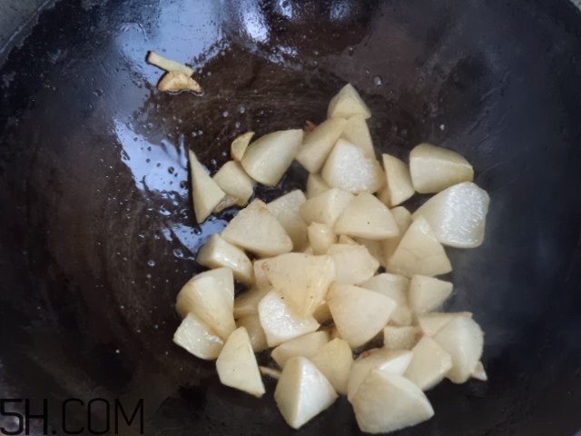 香菇和白蘿卜可以一起吃嗎？香菇和白蘿卜一起吃有什么好處？