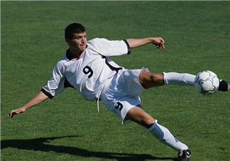 足球鞋能平時穿嗎？足球鞋可以用來跑步嗎？