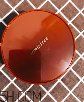 悅詩(shī)風(fēng)吟紅石榴氣墊好用嗎？悅詩(shī)風(fēng)吟紅石榴氣墊測(cè)評(píng)