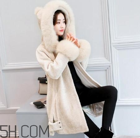 羊剪絨大衣怎么搭配？羊剪絨大衣搭配圖片