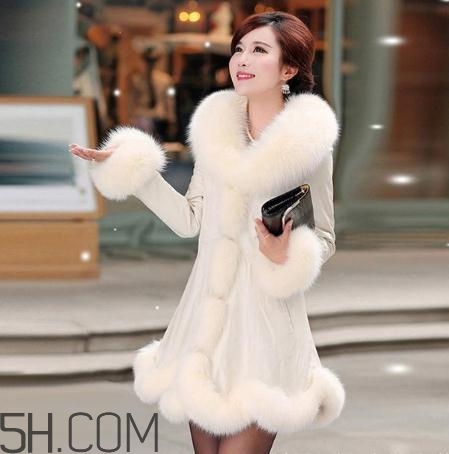 羊剪絨大衣怎么搭配？羊剪絨大衣搭配圖片