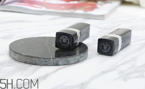 迪奧999啞光和滋潤(rùn)怎么區(qū)分 試色對(duì)比哪個(gè)更好看