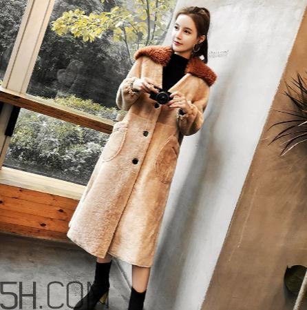 羊剪絨大衣會掉毛嗎？羊剪絨大衣掉毛怎么辦？