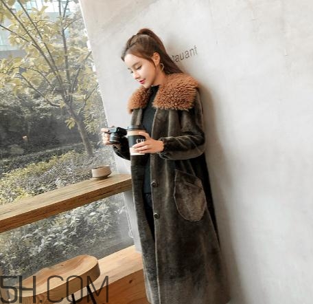 羊剪絨大衣會掉毛嗎？羊剪絨大衣掉毛怎么辦？