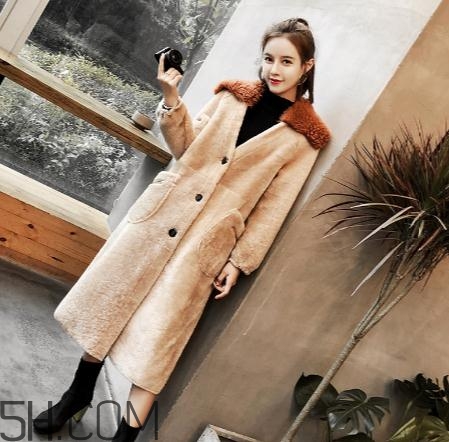 羊剪絨大衣會掉毛嗎？羊剪絨大衣掉毛怎么辦？