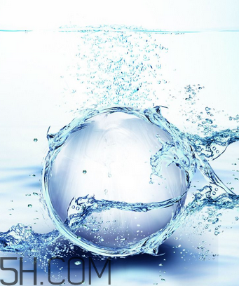 雙氧水是生理鹽水嗎？雙氧水是碘伏嗎？