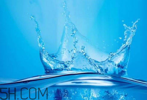 雙氧水會(huì)痛嗎？雙氧水會(huì)和什么反應(yīng)？