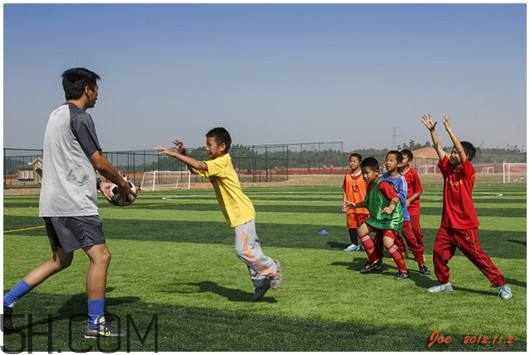 踢足球能減肥嗎？踢足球可以減肥嗎？