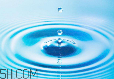 雙氧水能治牛皮癬嗎？雙氧水能去除血漬嗎？