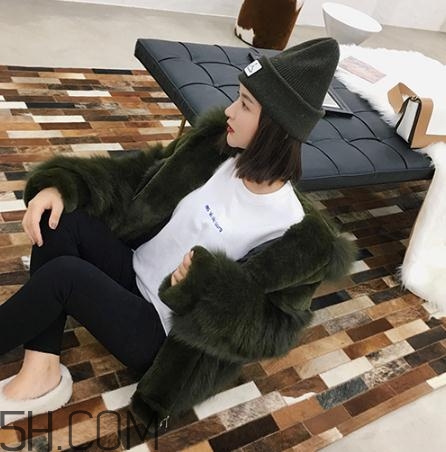 獺兔毛和羊羔毛哪個(gè)好？獺兔毛和羊毛哪個(gè)暖和？