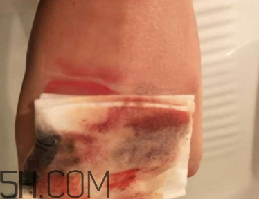 unny卸妝水和蓓昂斯哪個(gè)好？unny卸妝水和蓓昂斯對(duì)比