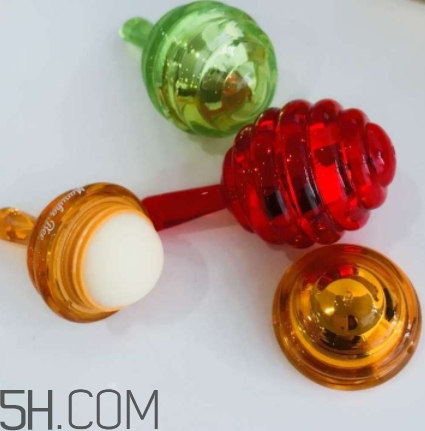 小蜜坊棒棒糖唇膏多少錢？小蜜坊棒棒糖唇膏不同顏色區(qū)別