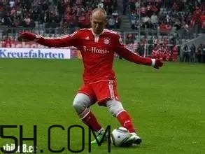 踢足球有哪些技巧？踢足球有哪些注意事項(xiàng)？