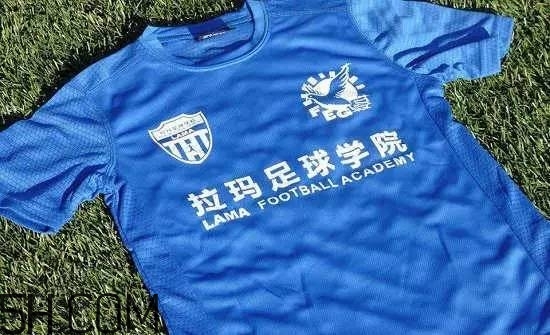 踢足球有哪些技巧？踢足球有哪些注意事項(xiàng)？