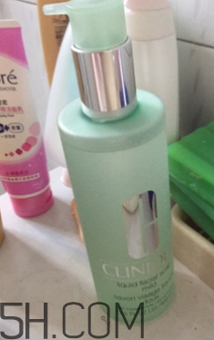 倩碧液體潔面皂有泡沫嗎？適合敏感皮嗎？