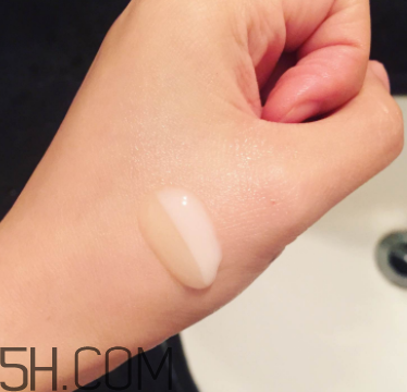 倩碧淡斑精華能見光嗎？有效嗎？