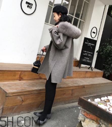 羊駝絨大衣暖和嗎？羊駝絨大衣和羽絨服哪個暖和？