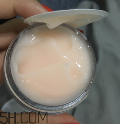 倩碧水磁場面霜每次用多??？每次用多少毫升？