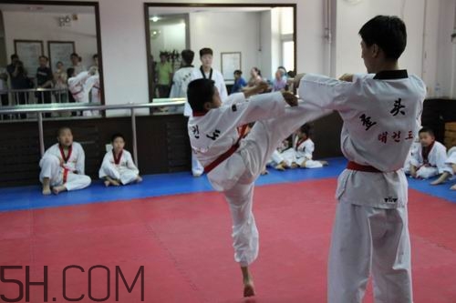 跆拳道幾歲開始學(xué)比較好？跆拳道幾歲學(xué)最好？