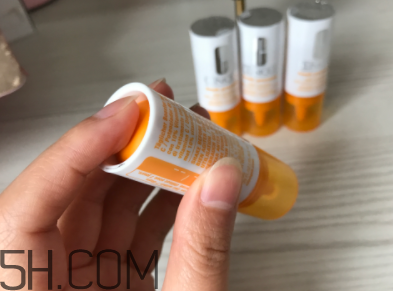 倩碧維C修復(fù)安瓶用在哪一步？能美白嗎？