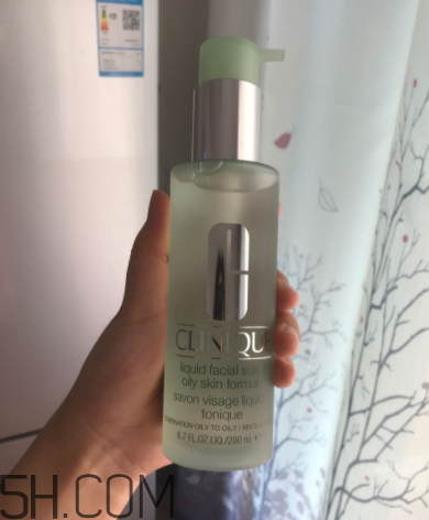 倩碧液體潔面皂適合干皮嗎？有刺激嗎？