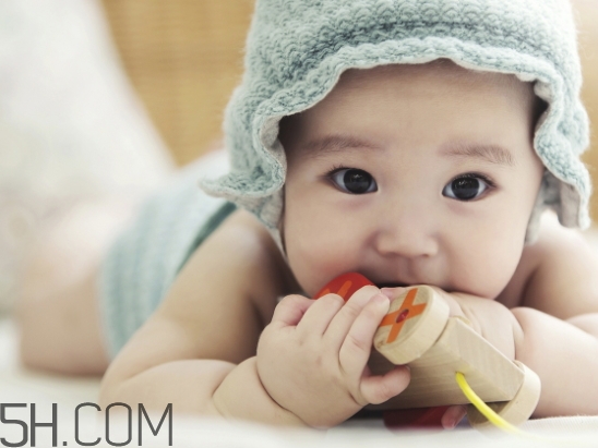 12度寶寶穿什么衣服？12度寶寶穿什么褲子？