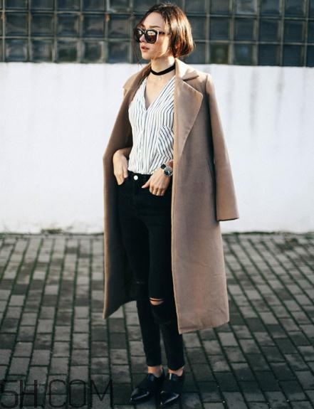 羊絨大衣里面怎么搭配？羊絨大衣搭配什么打底衫？