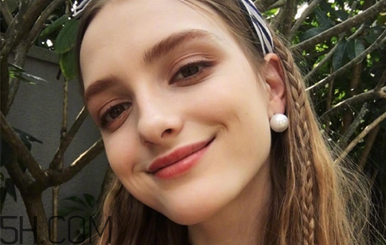 超聲波洗牙可以美白牙齒嗎？超聲波洗牙多少錢一次？