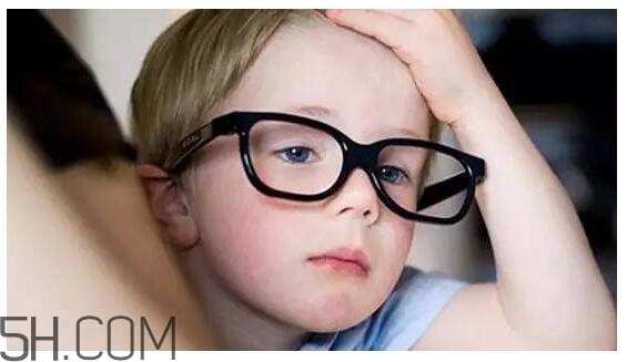 戴眼鏡可以學(xué)跆拳道嗎？高度近視可以學(xué)跆拳道嗎？