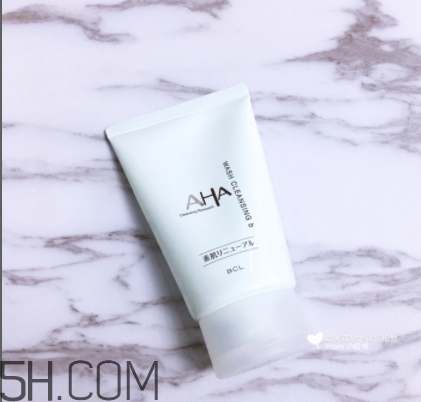 aha果酸洗面奶好用嗎？aha果酸洗面奶傷皮膚嗎？