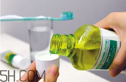 牙結(jié)石的治療與防護(hù) 牙結(jié)石的危害 牙結(jié)石的治療與防護(hù) 牙結(jié)石的危害