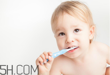 牙菌斑刷牙能刷干凈嗎？每天堅持刷牙為什么還是黃？