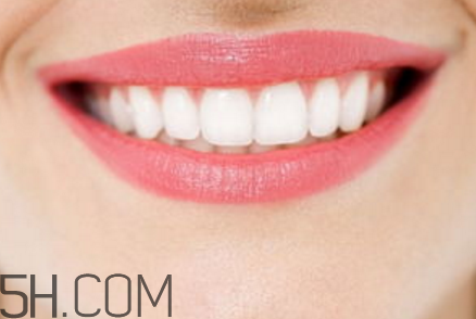 牙齒內(nèi)側(cè)的黃垢怎么去除？每天刷幾次牙齒最合適？