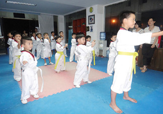 小孩子學(xué)跆拳道好不好？小孩學(xué)跆拳道的好處？