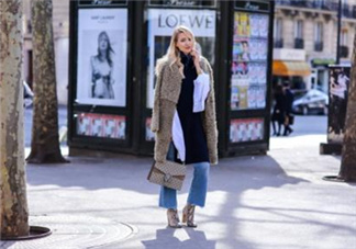 羊絨大衣里面怎么搭配？羊絨大衣搭配什么打底衫？