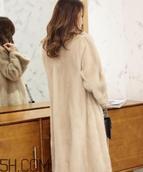 水貂毛大衣掉毛怎么辦？水貂毛大衣會(huì)起球嗎？