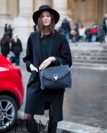 臉大的適合戴貝雷帽嗎？臉大怎么戴貝雷帽好看？