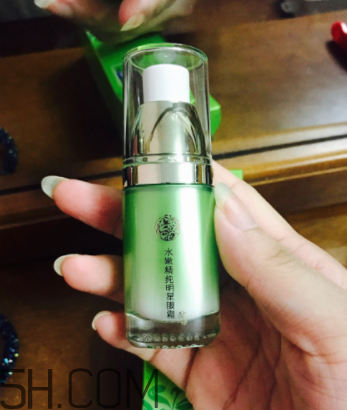 百雀羚明星眼霜什么功效？適合秋冬用嗎？