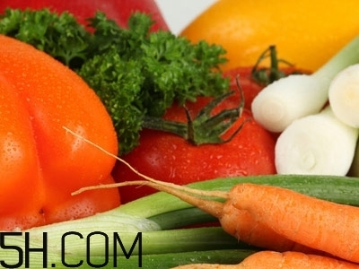 更年期來(lái)臨的信號(hào)有哪些？更年期期間的飲食有什么禁忌？