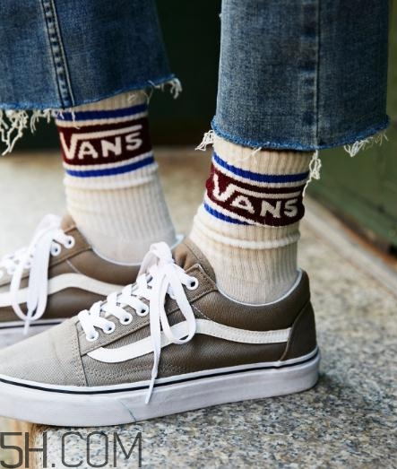 冬天穿九分褲穿什么襪子？冬天穿九分褲腳踝冷怎么辦？