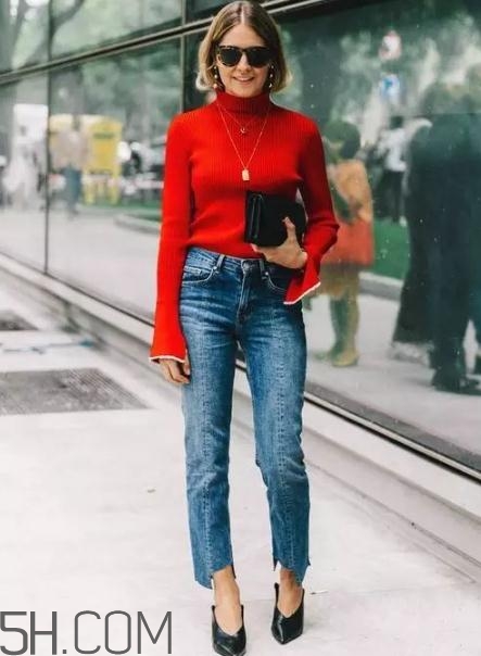 高領(lǐng)毛衣搭配什么褲子？高領(lǐng)毛衣下面穿什么？