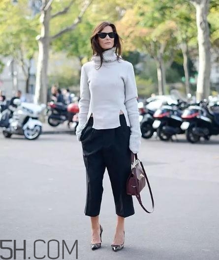 高領毛衣搭配什么褲子？高領毛衣下面穿什么？