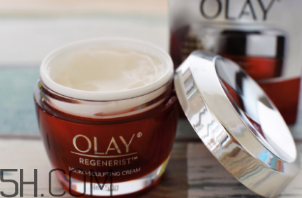 olay大紅瓶面霜適合白天用嗎？能見(jiàn)光嗎？