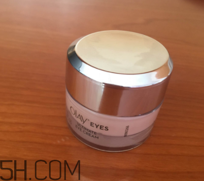 Olay素顏眼霜油不油？適合什么膚質(zhì)？