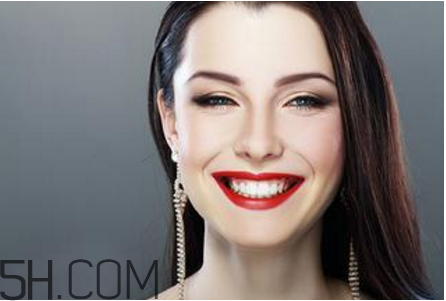 牙齒做貼面多少錢一顆？烤瓷牙可以取下來(lái)嗎？