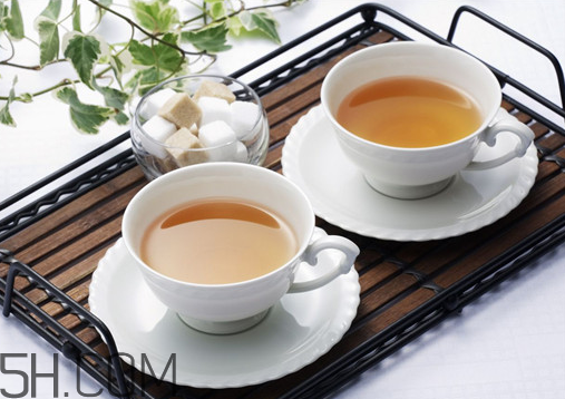 喝茶對(duì)牙齒好嗎？喝茶牙齒會(huì)變黃嗎？