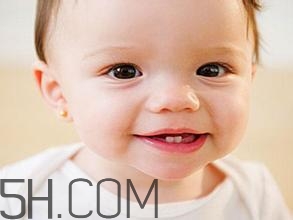 小孩牙齒黃怎么辦？用牙線好嗎？