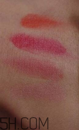 口紅是用什么做的？可以吃的口紅品牌推薦