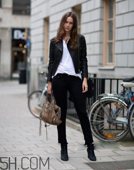 穿短靴怎么配衣服好看？短靴搭配什么上衣？