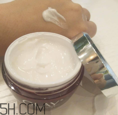 Olay小臉面霜適合秋冬嗎？適合油皮嗎？